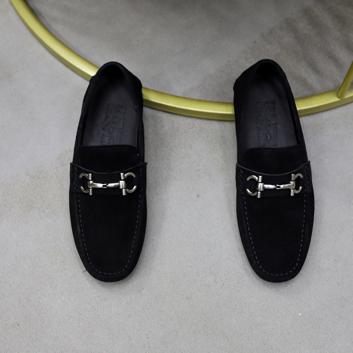 Men's men's shoes 💰462💰🙅‍♂️🙅‍♂️🙅‍♂️Niuli Brand: Ferragamo Standard code: Men's code 38/44 (45 customized) Grade: Same style as the official website Material: Original imported cowhide leather lining Original wear-resistant lightweight outsole Style category: Men's casual slip-on shoes Doudou shoes Noble luxury brand elements, top luxury color: actual picture color